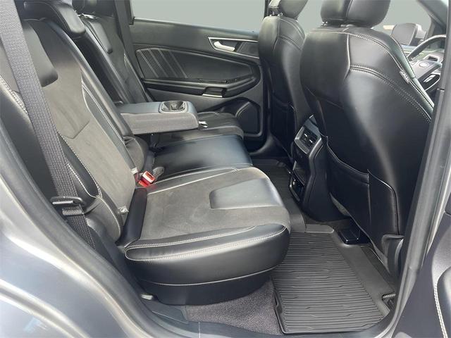 Photo of 2020 Iconic Silver Metallic Ford Edge