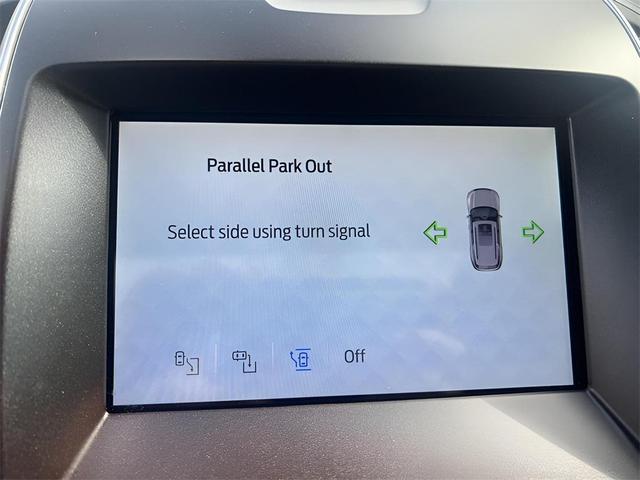 Photo of 2020 Iconic Silver Metallic Ford Edge