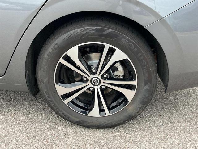 Photo of 2022 Gun Metallic Nissan Sentra