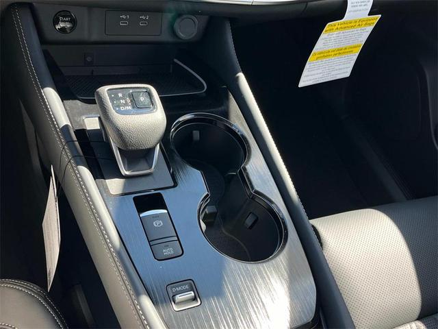 Photo of 2025 Everest White Pearl Nissan Rogue