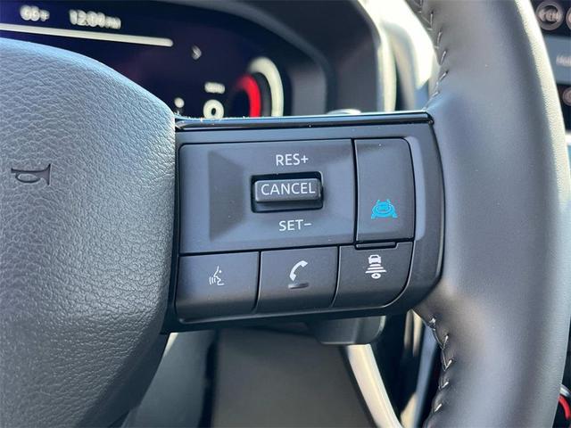 Photo of 2025 Everest White Pearl Nissan Rogue