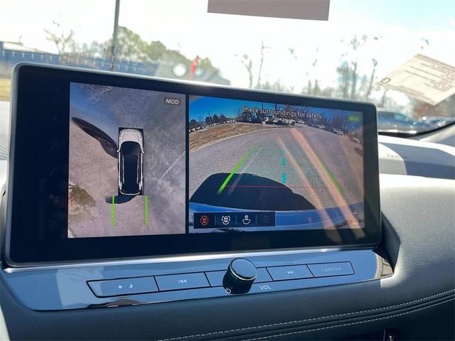 Photo of 2025 Everest White Pearl Nissan Rogue