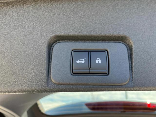Photo of 2025 Everest White Pearl Nissan Rogue