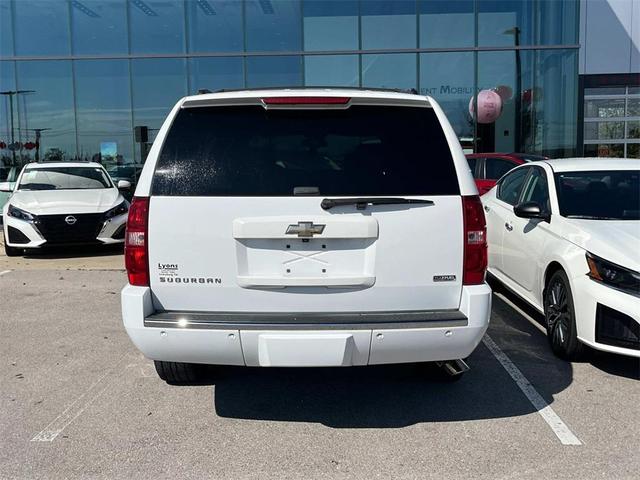Photo of 2009 Summit White Chevrolet Suburban