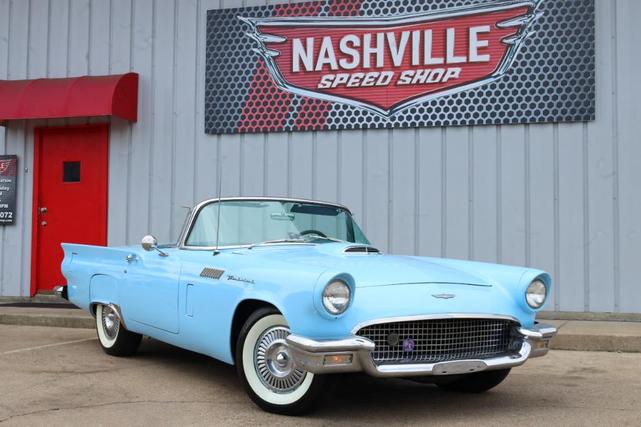 1957 Ford Thunderbird