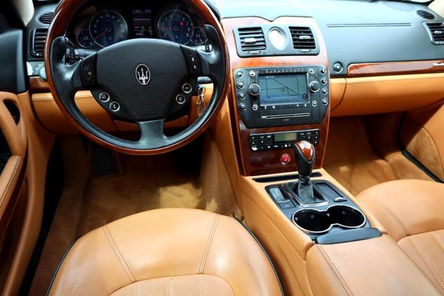 Photo of 2009 Gray Maserati Quattroporte