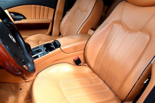 Photo of 2009 Gray Maserati Quattroporte