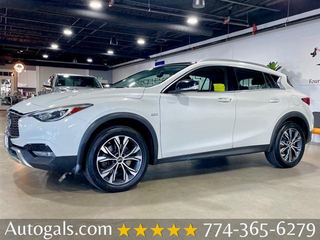 2017 Infiniti QX30