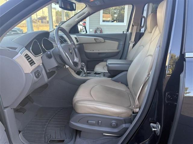 Photo of 2012 GREEN Chevrolet Traverse