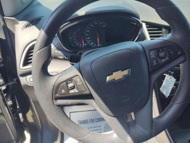 Photo of 2017 Nightfall Gray Metallic Chevrolet Trax