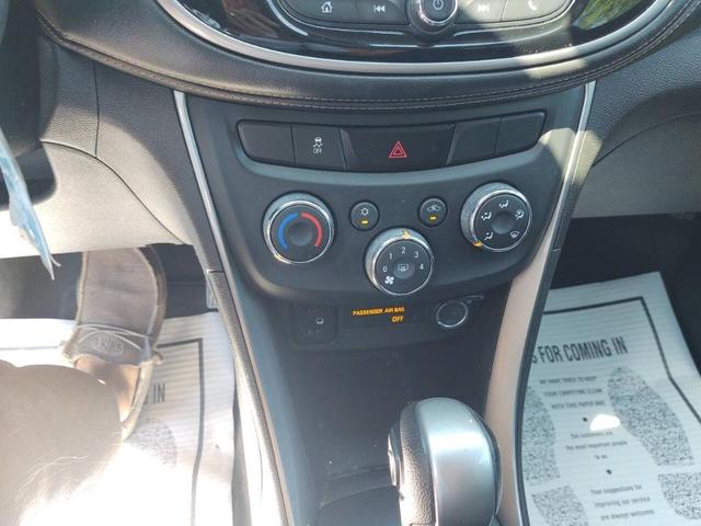 Photo of 2017 Nightfall Gray Metallic Chevrolet Trax
