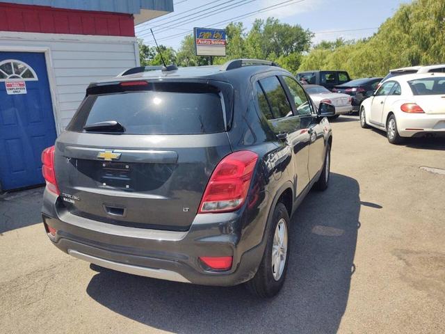Photo of 2017 Nightfall Gray Metallic Chevrolet Trax
