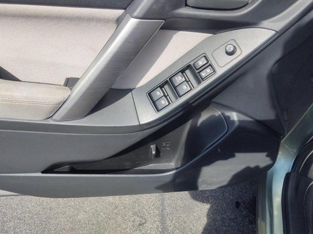 Photo of 2014 Jasmine Green Metallic Subaru Forester