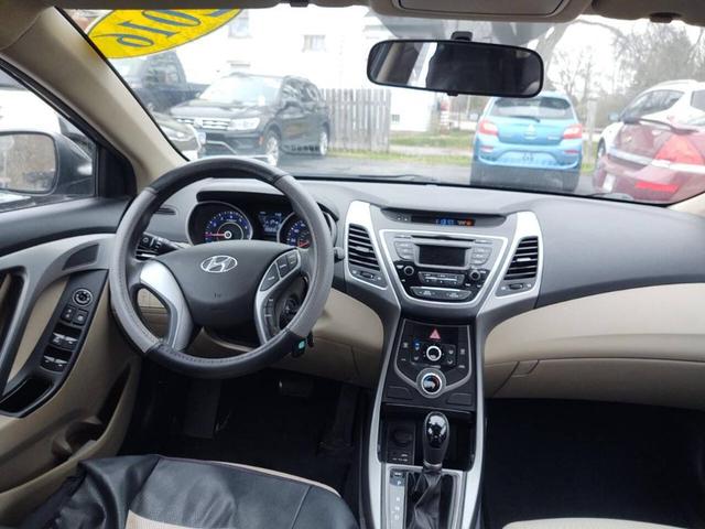 Photo of 2016 Black Diamond Hyundai ELANTRA