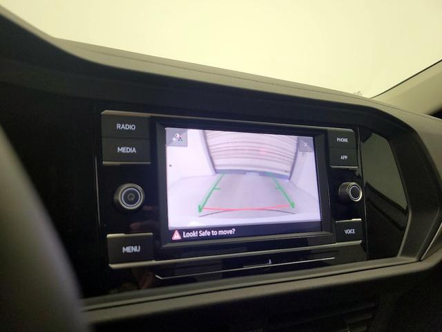 Photo of 2024 White Volkswagen Jetta