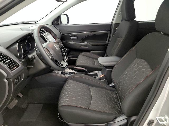 Photo of 2024 Silver Mitsubishi Outlander Sport