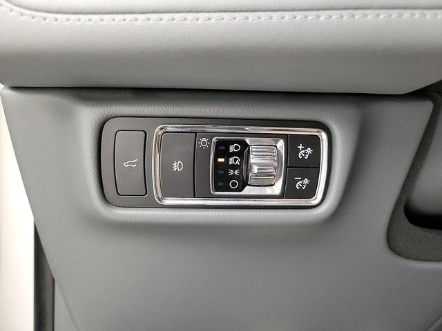 Photo of 2020 White Lincoln Aviator