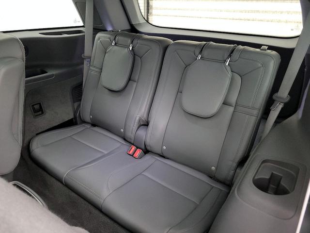 Photo of 2020 White Lincoln Aviator