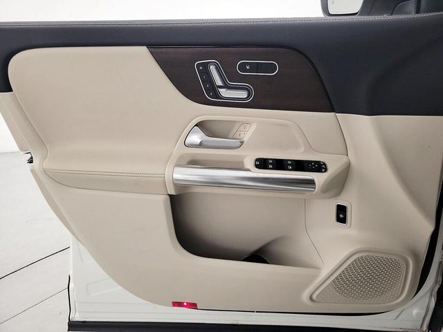 Photo of 2021 White Mercedes-Benz GLA 250