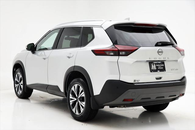 Photo of 2023 Brilliant Silver Metallic Nissan Rogue