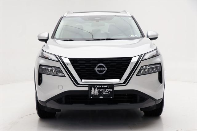 Photo of 2023 Brilliant Silver Metallic Nissan Rogue