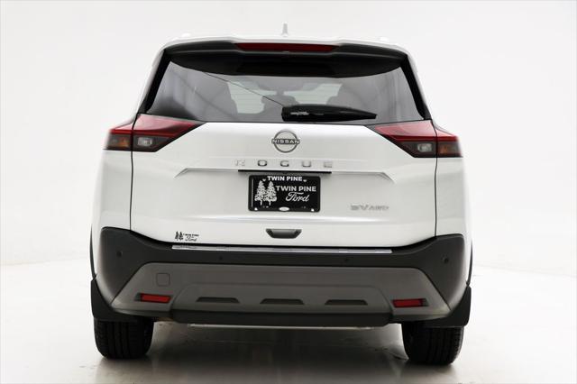 Photo of 2023 Brilliant Silver Metallic Nissan Rogue