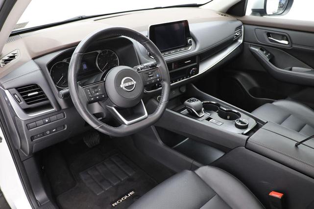 Photo of 2023 Brilliant Silver Metallic Nissan Rogue