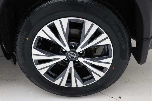 Photo of 2023 Brilliant Silver Metallic Nissan Rogue
