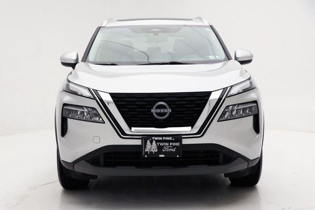 Photo of 2023 Brilliant Silver Metallic Nissan Rogue