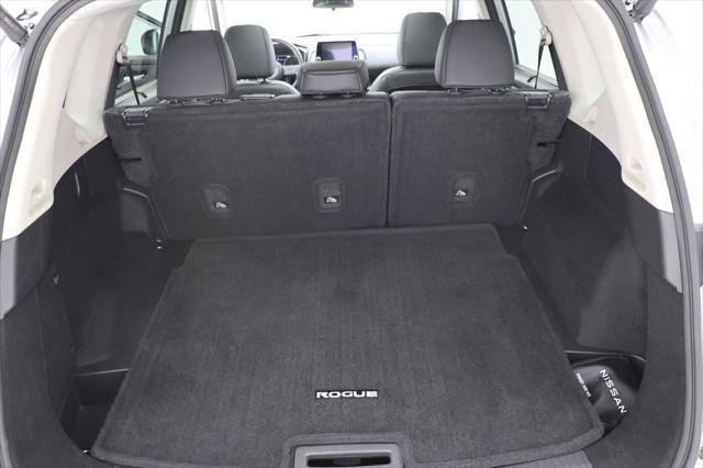 Photo of 2023 Brilliant Silver Metallic Nissan Rogue