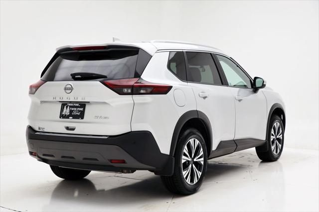 Photo of 2023 Brilliant Silver Metallic Nissan Rogue