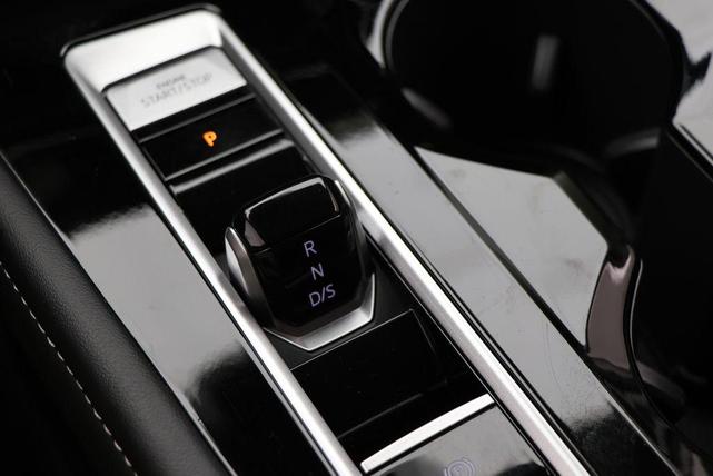 Photo of 2024 Platinum Gray Metallic Volkswagen Atlas