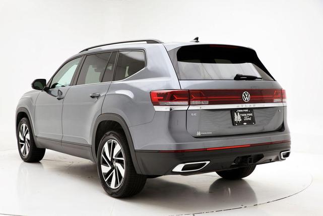 Photo of 2024 Platinum Gray Metallic Volkswagen Atlas