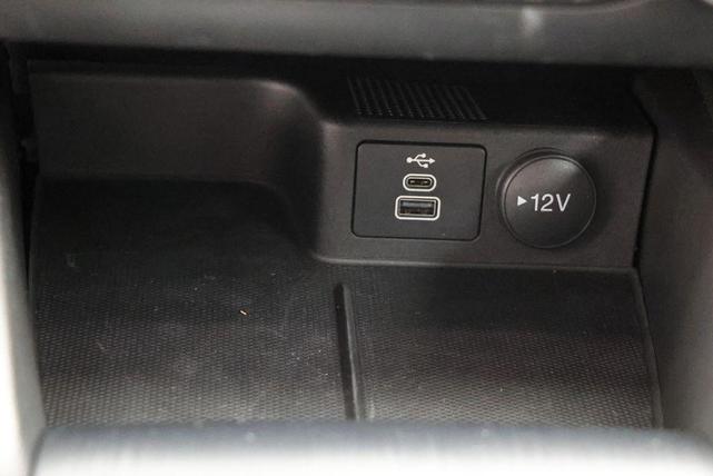 Photo of 2025 Oxford White Ford Escape