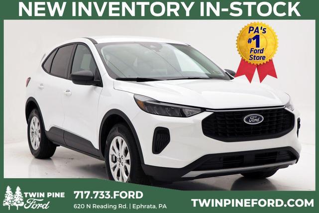 Photo of 2025 Oxford White Ford Escape