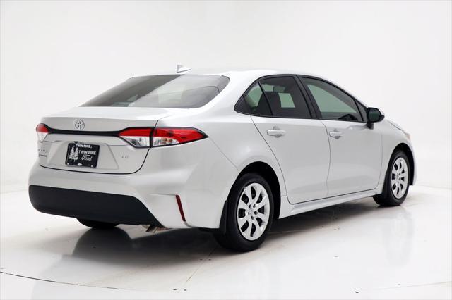 Photo of 2025 Classic Silver Metallic Toyota Corolla