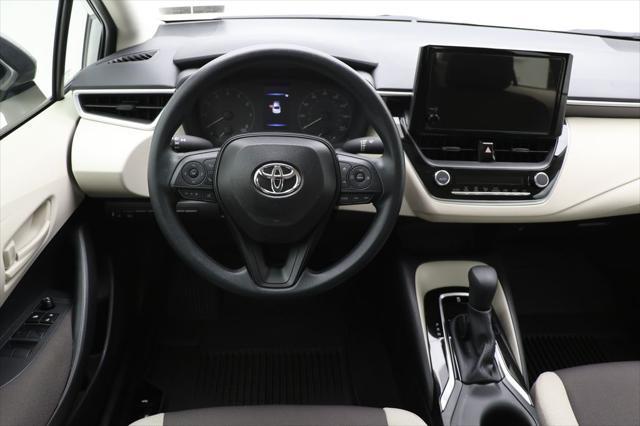 Photo of 2025 Classic Silver Metallic Toyota Corolla