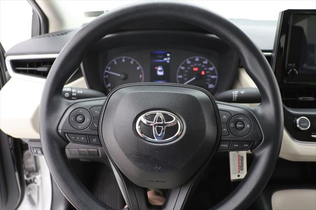Photo of 2025 Classic Silver Metallic Toyota Corolla