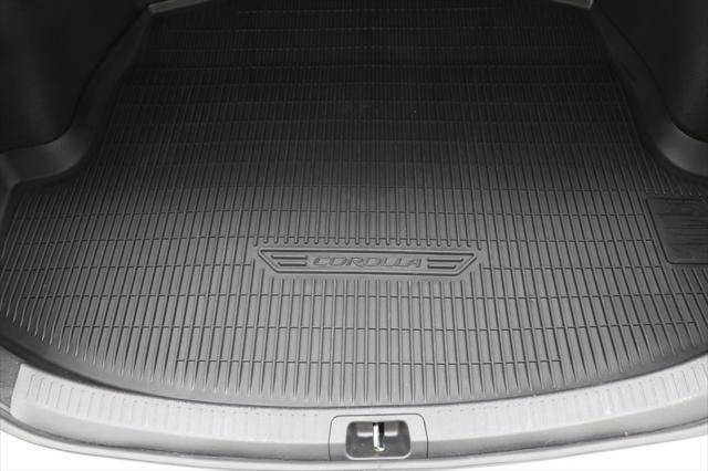 Photo of 2025 Classic Silver Metallic Toyota Corolla