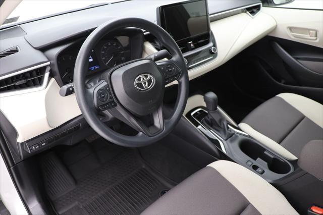 Photo of 2025 Classic Silver Metallic Toyota Corolla