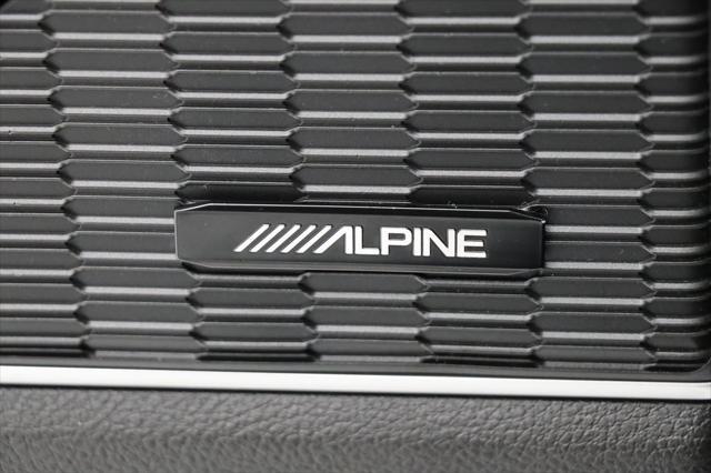 Photo of 2022 Bright White Clearcoat Jeep Grand Cherokee L
