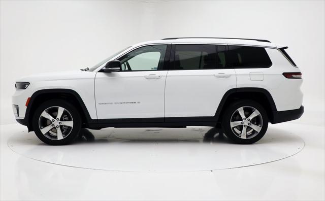 Photo of 2022 Bright White Clearcoat Jeep Grand Cherokee L