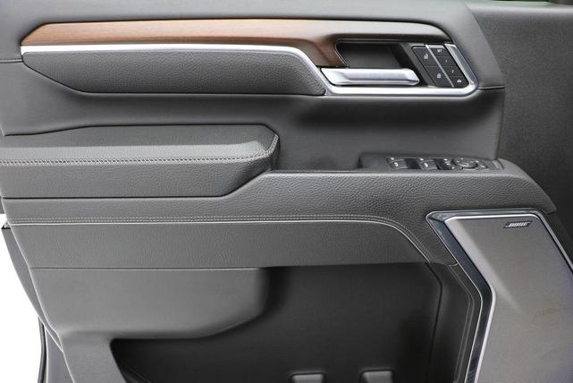 Photo of 2024 Onyx Black GMC Sierra 2500