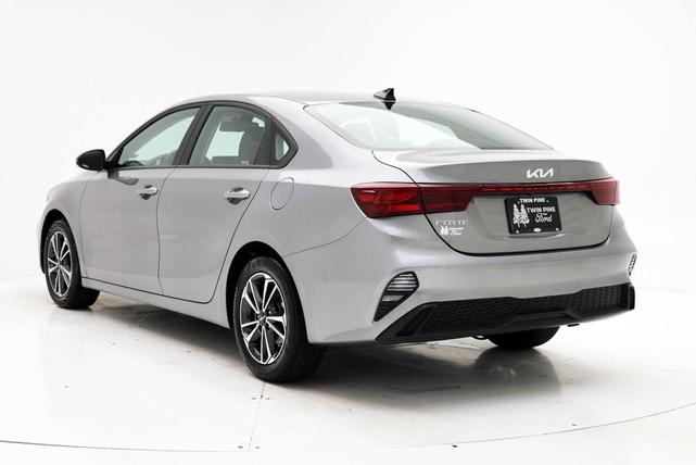 Photo of 2024 Steel Gray Kia Forte