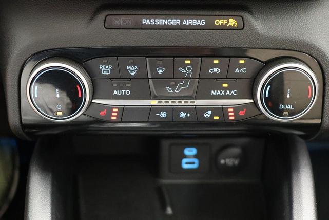 Photo of 2022 Star White Metallic Tri-Coat Ford Escape