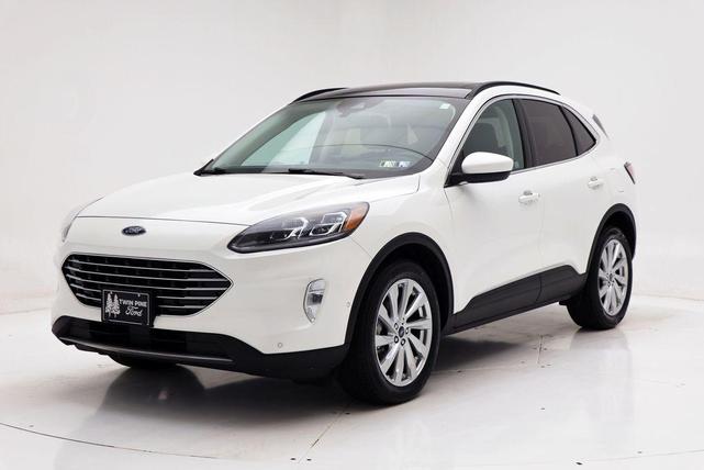 Photo of 2022 Star White Metallic Tri-Coat Ford Escape
