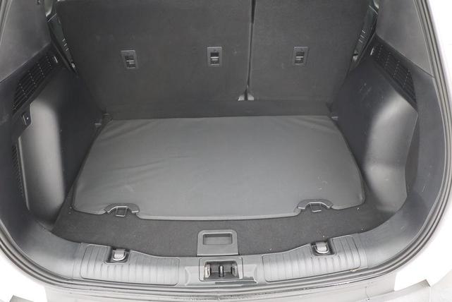 Photo of 2022 Star White Metallic Tri-Coat Ford Escape
