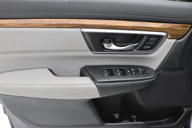 Photo of 2018 Gray Honda CR-V