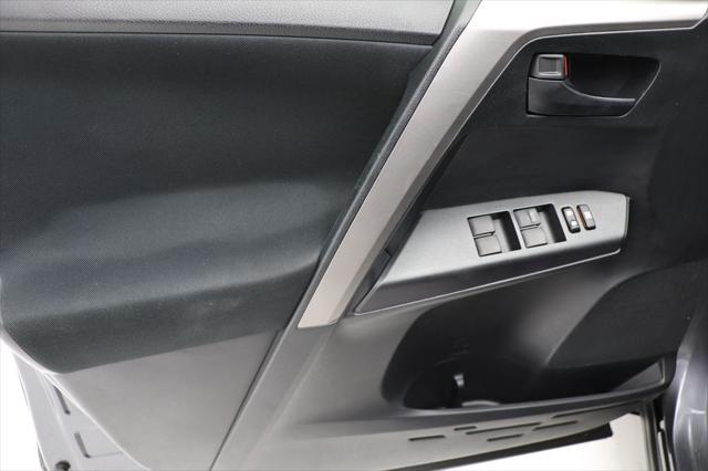 Photo of 2016 Magnetic Gray Metallic Toyota RAV4