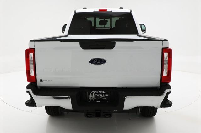 Photo of 2025 Oxford White Ford F-350